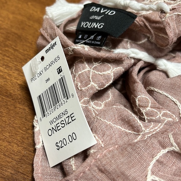 NWT Thin Scarf 🧣 - Picture 5 of 5
